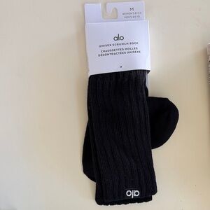 ALO Yoga Classic Black Scrunch Socks